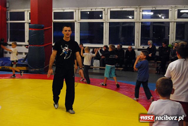 Zdjęcie w galerii na portalu naszraciborz.pl: Pierwsze kroki na macie wiadomości z regionu