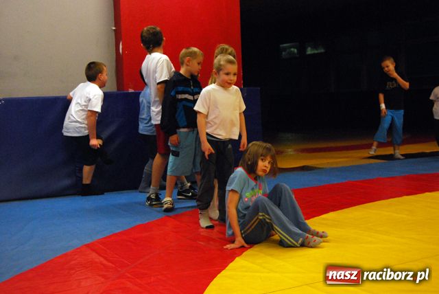 Zdjęcie w galerii na portalu naszraciborz.pl: Pierwsze kroki na macie wiadomości z regionu