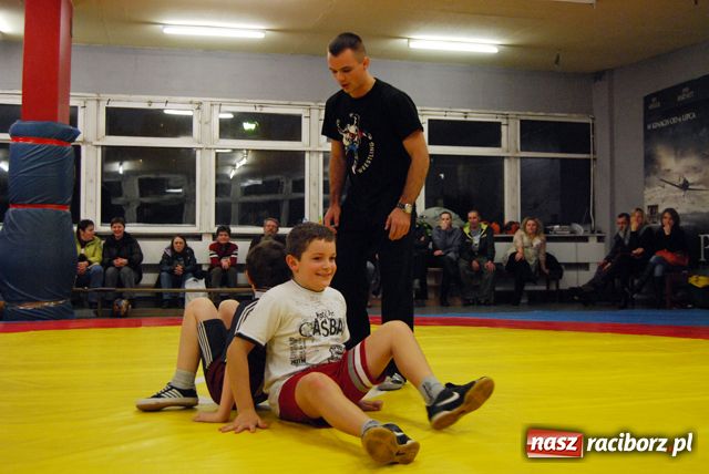 Zdjęcie w galerii na portalu naszraciborz.pl: Pierwsze kroki na macie wiadomości z regionu