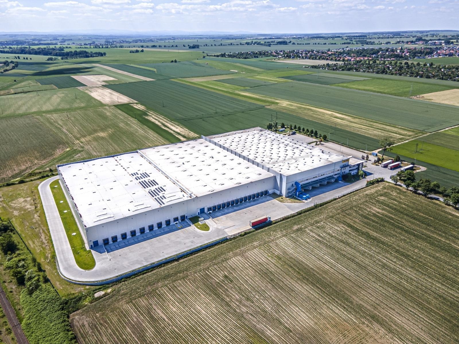 Zdjęcie w galerii na portalu naszraciborz.pl: DHL Supply Chain i Logicor przedłużają współpracę w Raciborzu wiadomości z regionu