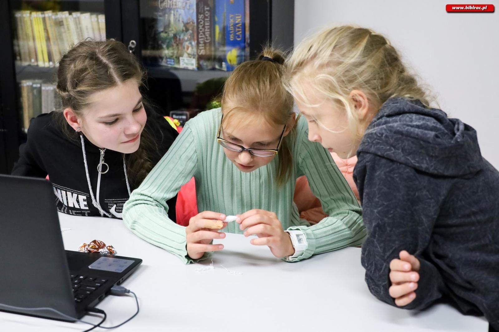 Zdjęcie w galerii na portalu naszraciborz.pl: Warsztaty druku 3D w raciborskiej bibliotece wiadomości z regionu