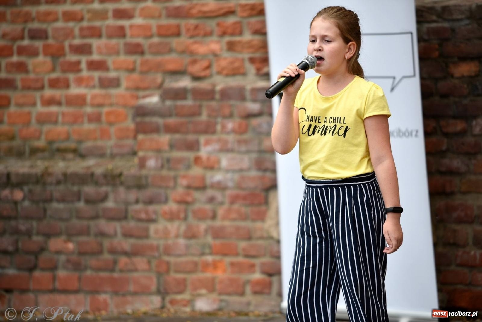 Zdjęcie w galerii na portalu naszraciborz.pl: Wokaliści Czwartej Ściany w koncercie na zamku wiadomości z regionu