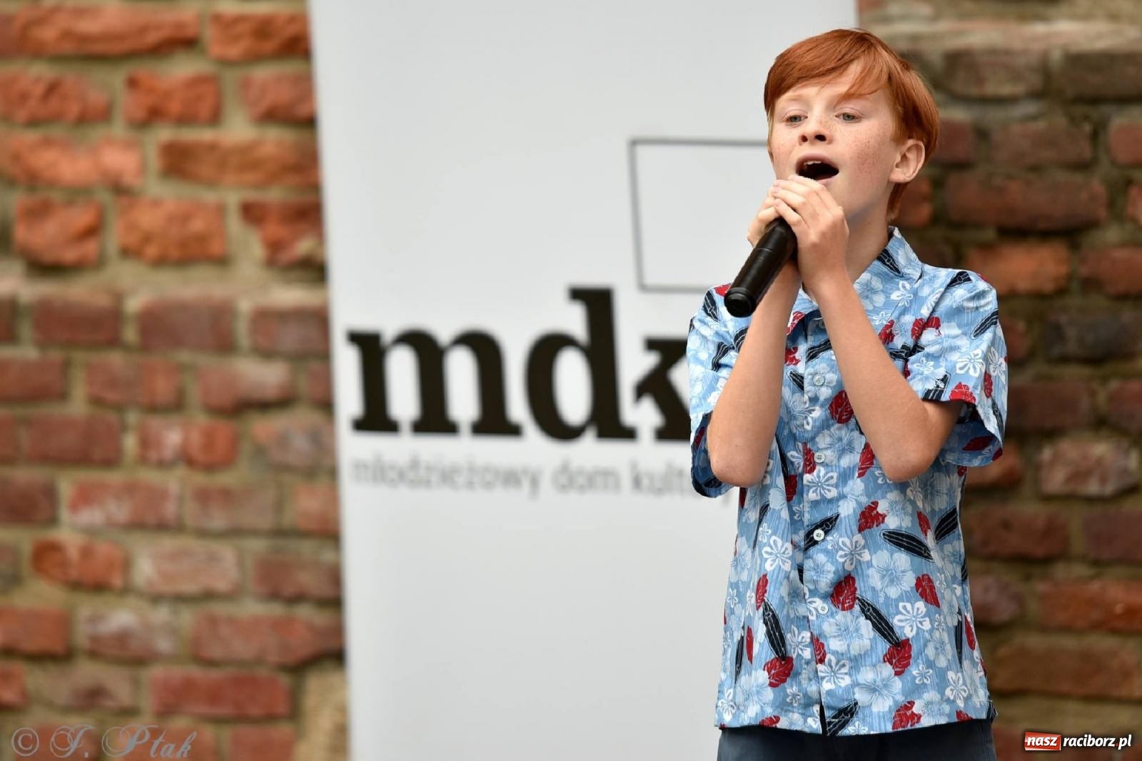 Zdjęcie w galerii na portalu naszraciborz.pl: Wokaliści Czwartej Ściany w koncercie na zamku wiadomości z regionu