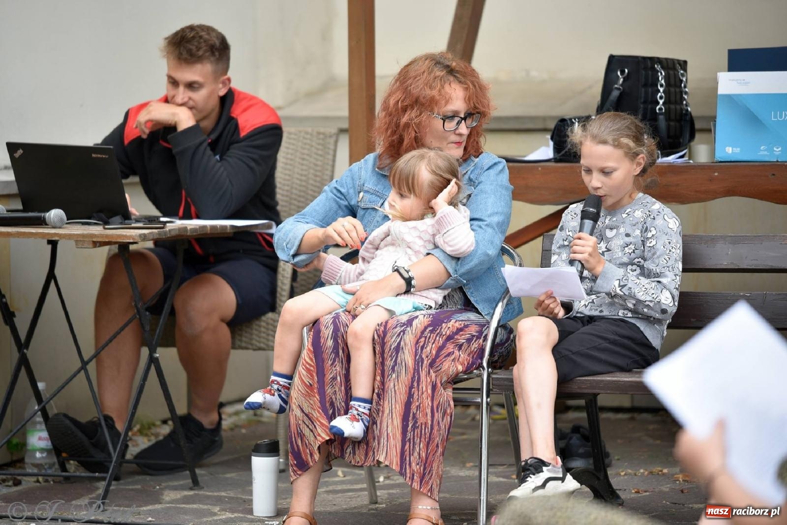 Zdjęcie w galerii na portalu naszraciborz.pl: Wokaliści Czwartej Ściany w koncercie na zamku wiadomości z regionu