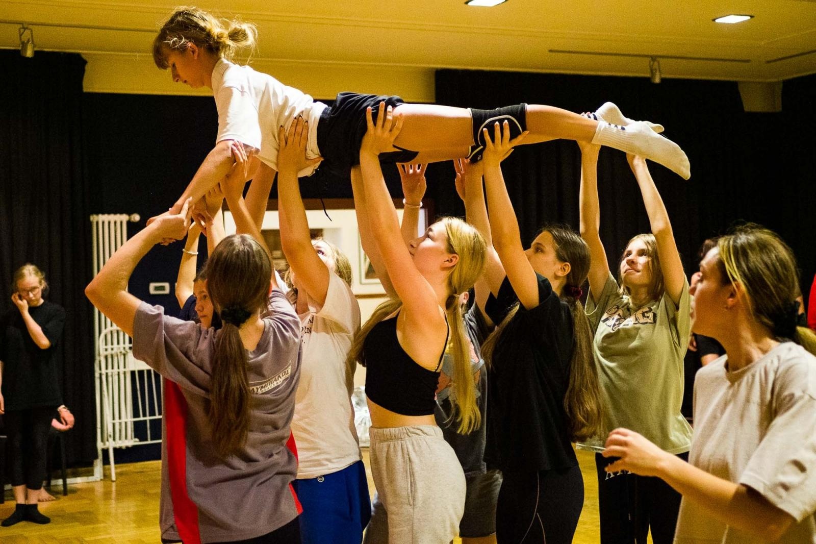 Zdjęcie w galerii na portalu naszraciborz.pl: Kolory życia. Dwudniowe polsko-czeskie warsztaty taneczne w RCK [FOTO] wiadomości z regionu