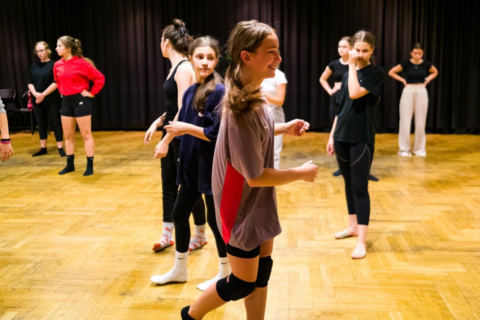 Zdjęcie w galerii na portalu naszraciborz.pl: Kolory życia. Dwudniowe polsko-czeskie warsztaty taneczne w RCK [FOTO] wiadomości z regionu