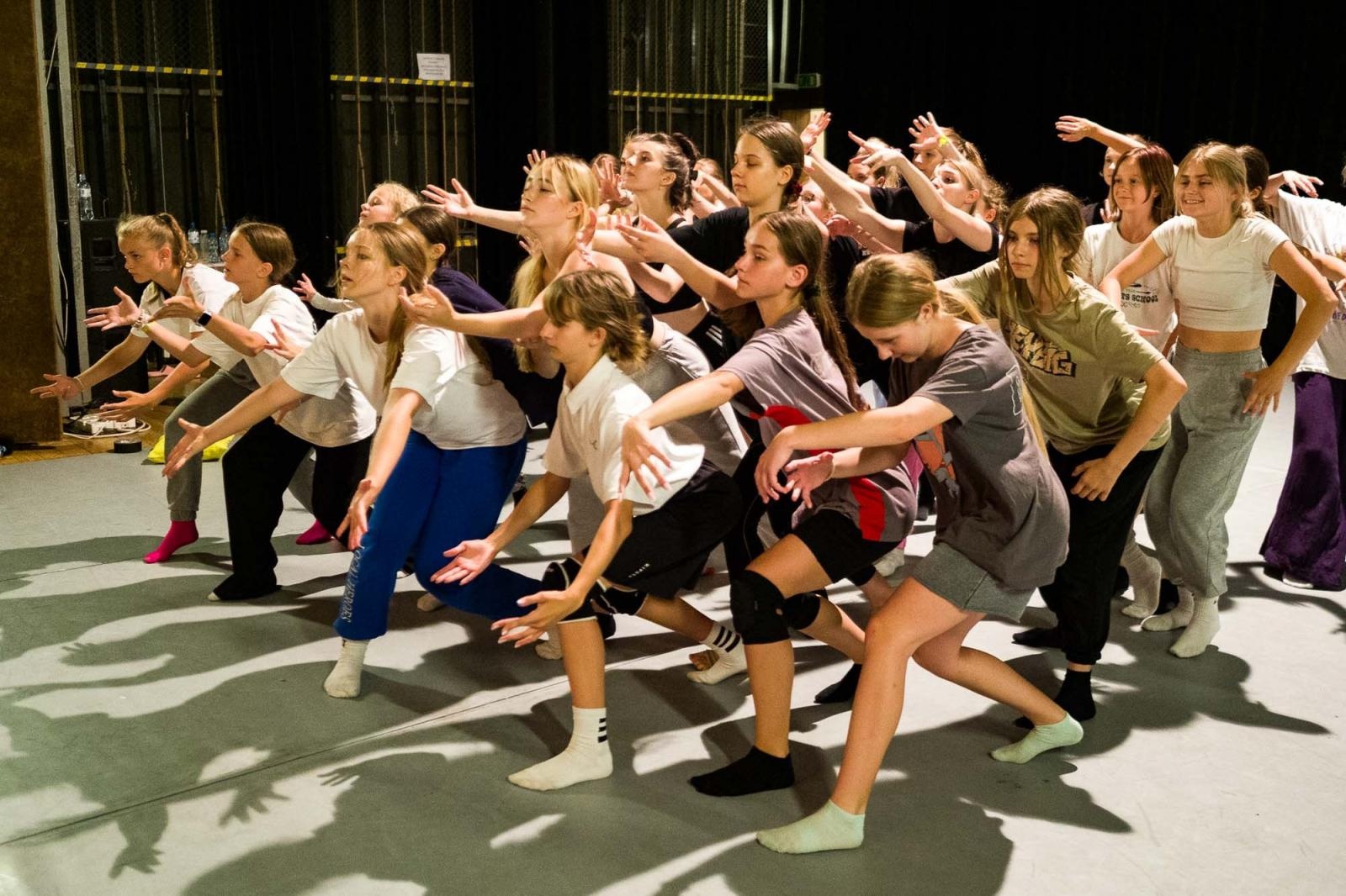 Zdjęcie w galerii na portalu naszraciborz.pl: Kolory życia. Dwudniowe polsko-czeskie warsztaty taneczne w RCK [FOTO] wiadomości z regionu