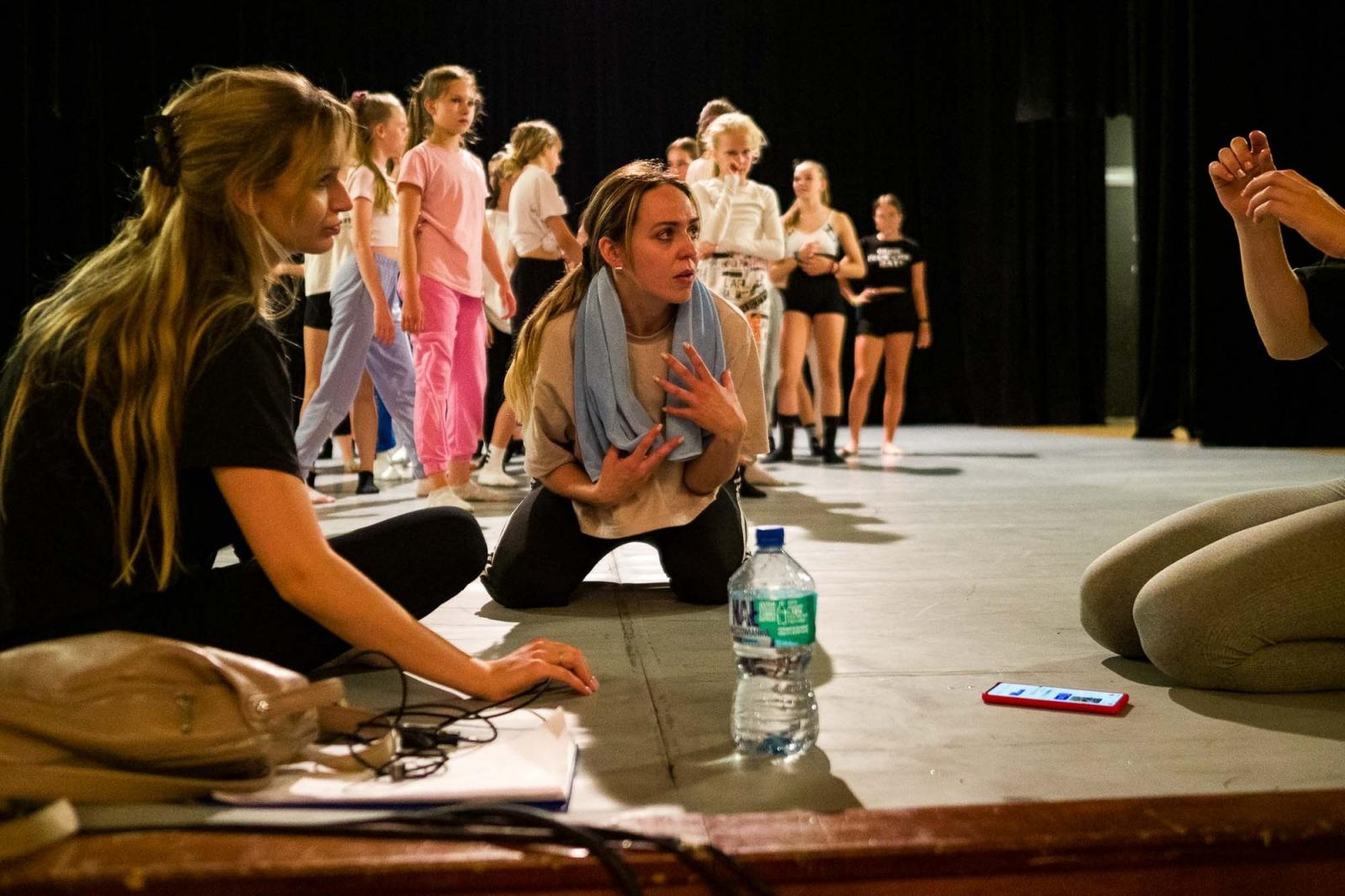 Zdjęcie w galerii na portalu naszraciborz.pl: Kolory życia. Dwudniowe polsko-czeskie warsztaty taneczne w RCK [FOTO] wiadomości z regionu