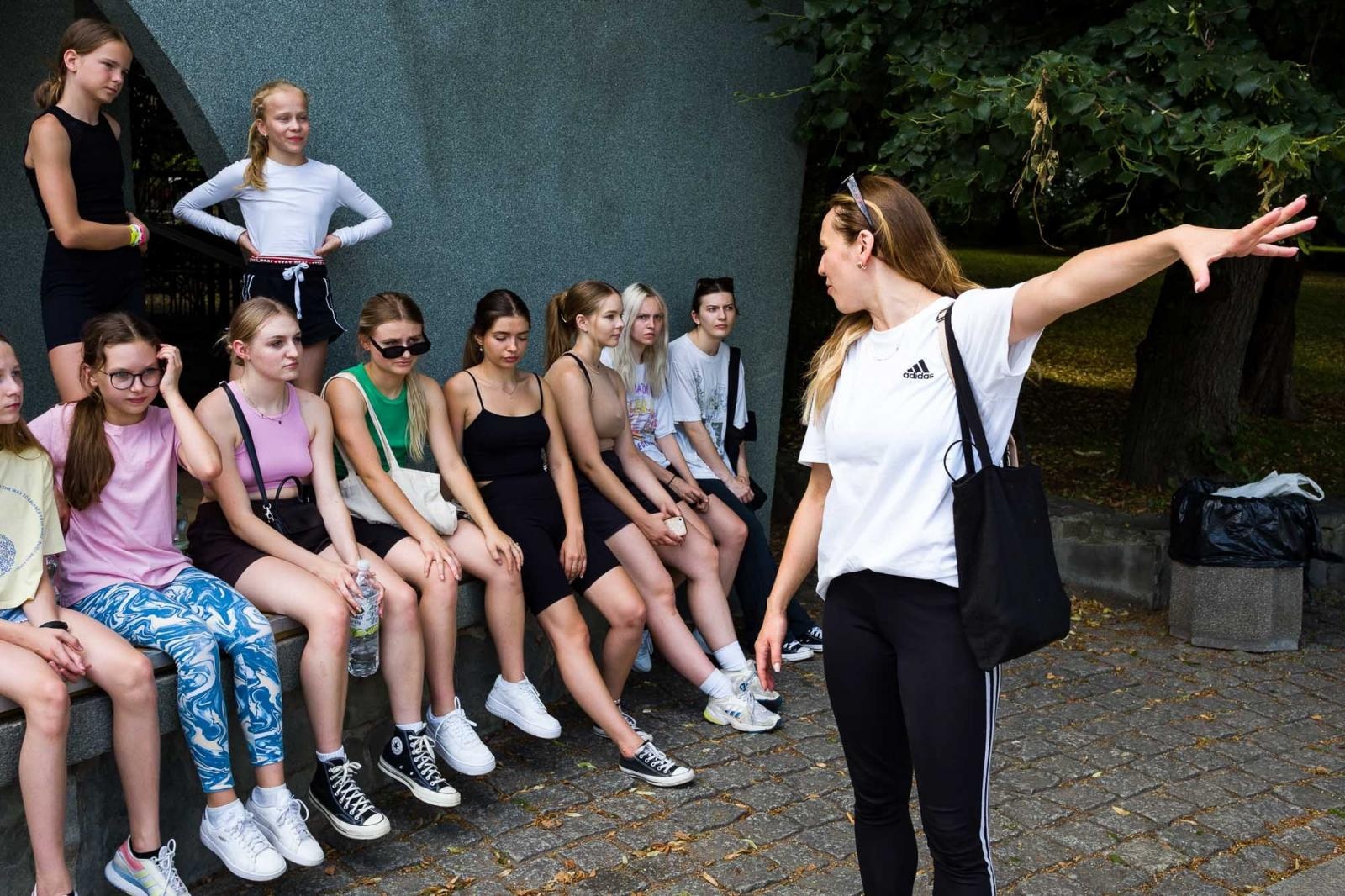 Zdjęcie w galerii na portalu naszraciborz.pl: Kolory życia. Dwudniowe polsko-czeskie warsztaty taneczne w RCK [FOTO] wiadomości z regionu