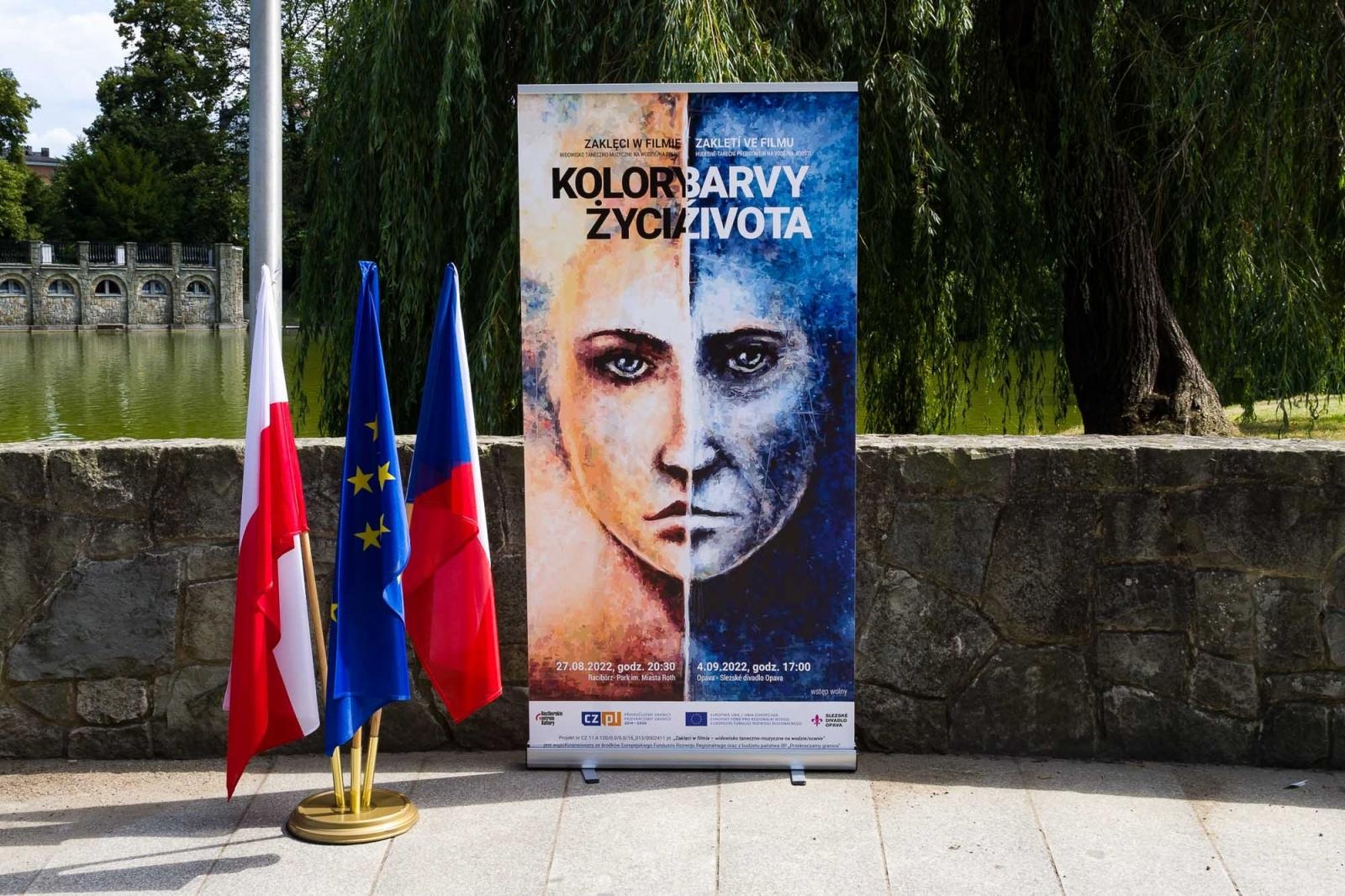 Zdjęcie w galerii na portalu naszraciborz.pl: Kolory życia. Dwudniowe polsko-czeskie warsztaty taneczne w RCK [FOTO] wiadomości z regionu