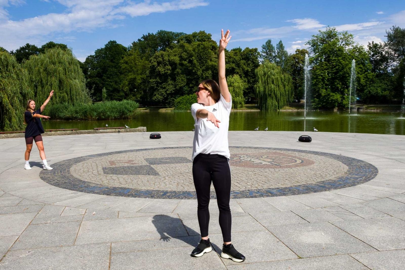 Zdjęcie w galerii na portalu naszraciborz.pl: Kolory życia. Dwudniowe polsko-czeskie warsztaty taneczne w RCK [FOTO] wiadomości z regionu