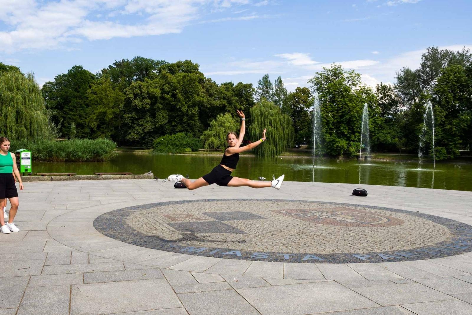 Zdjęcie w galerii na portalu naszraciborz.pl: Kolory życia. Dwudniowe polsko-czeskie warsztaty taneczne w RCK [FOTO] wiadomości z regionu