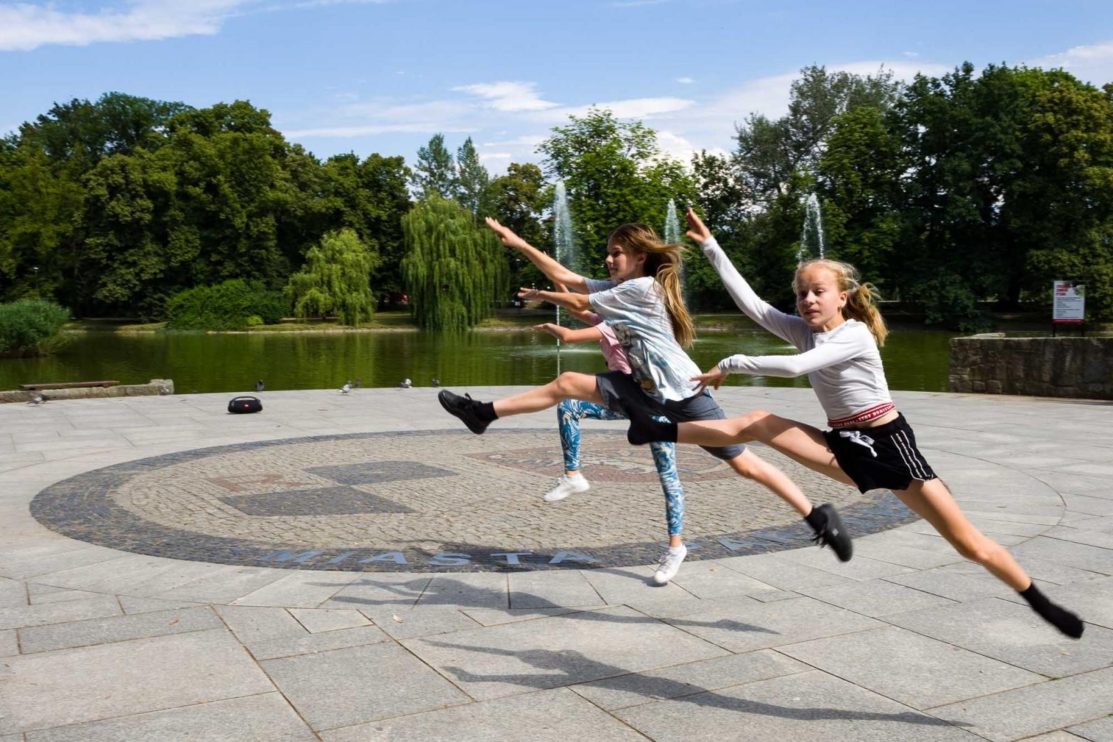 Zdjęcie w galerii na portalu naszraciborz.pl: Kolory życia. Dwudniowe polsko-czeskie warsztaty taneczne w RCK [FOTO] wiadomości z regionu