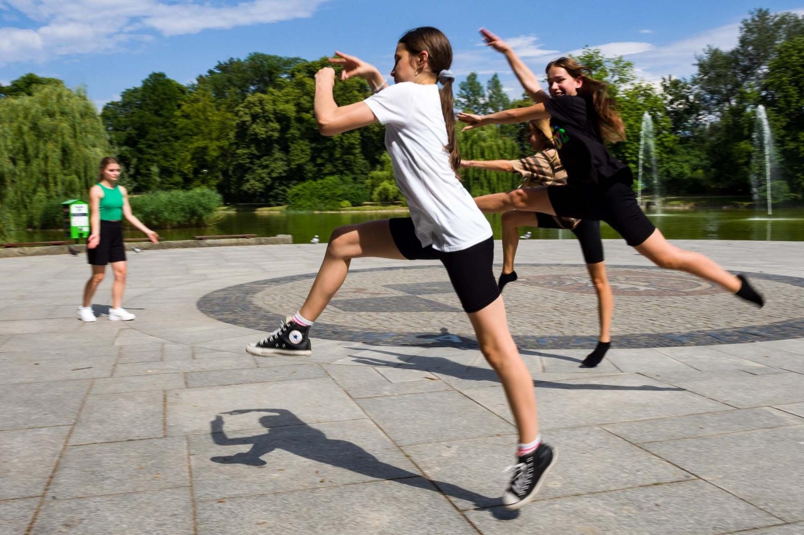 Zdjęcie w galerii na portalu naszraciborz.pl: Kolory życia. Dwudniowe polsko-czeskie warsztaty taneczne w RCK [FOTO] wiadomości z regionu