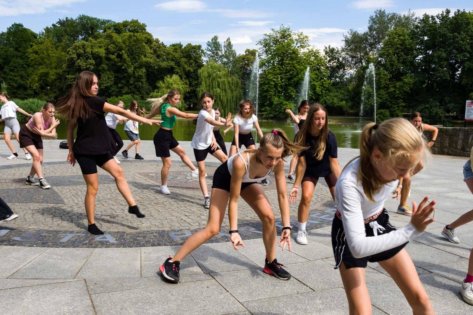 Zdjęcie w galerii na portalu naszraciborz.pl: Kolory życia. Dwudniowe polsko-czeskie warsztaty taneczne w RCK [FOTO] wiadomości z regionu