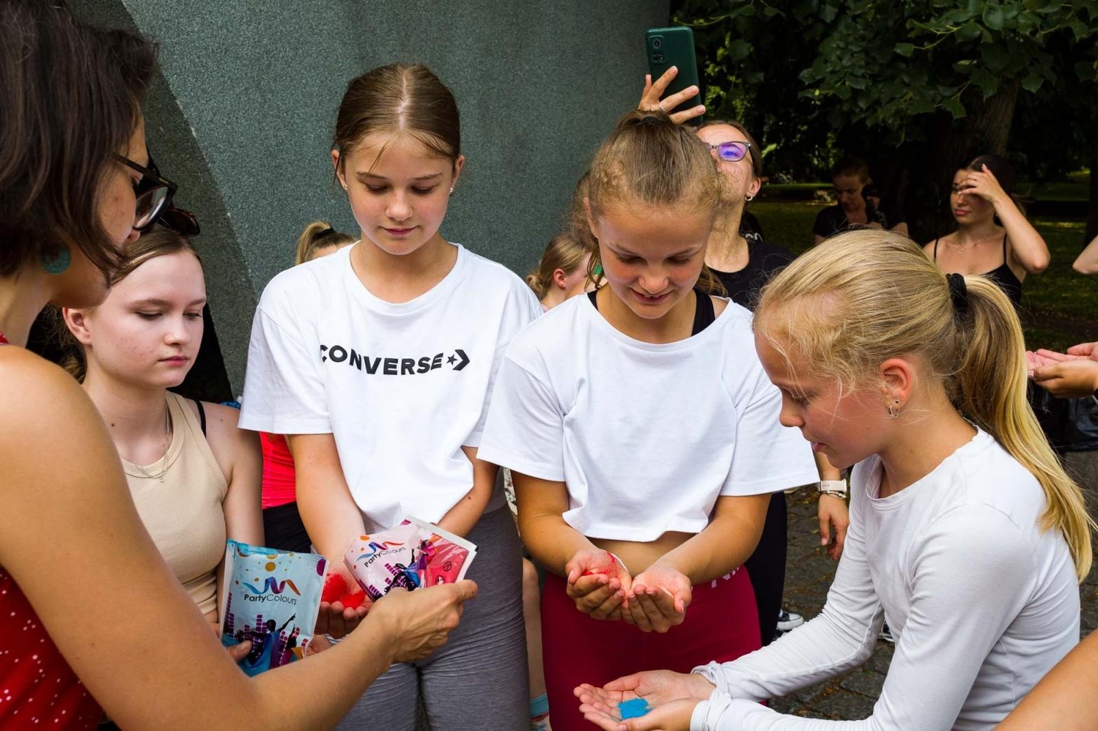 Zdjęcie w galerii na portalu naszraciborz.pl: Kolory życia. Dwudniowe polsko-czeskie warsztaty taneczne w RCK [FOTO] wiadomości z regionu