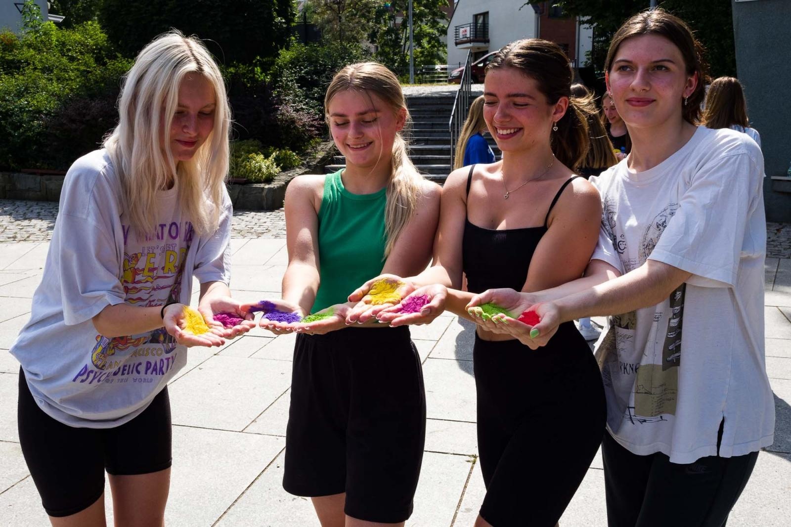 Zdjęcie w galerii na portalu naszraciborz.pl: Kolory życia. Dwudniowe polsko-czeskie warsztaty taneczne w RCK [FOTO] wiadomości z regionu