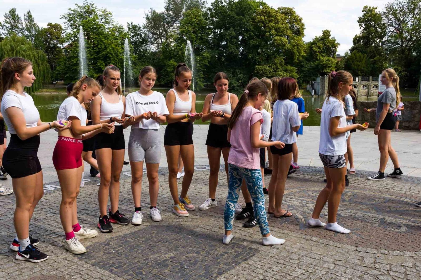 Zdjęcie w galerii na portalu naszraciborz.pl: Kolory życia. Dwudniowe polsko-czeskie warsztaty taneczne w RCK [FOTO] wiadomości z regionu
