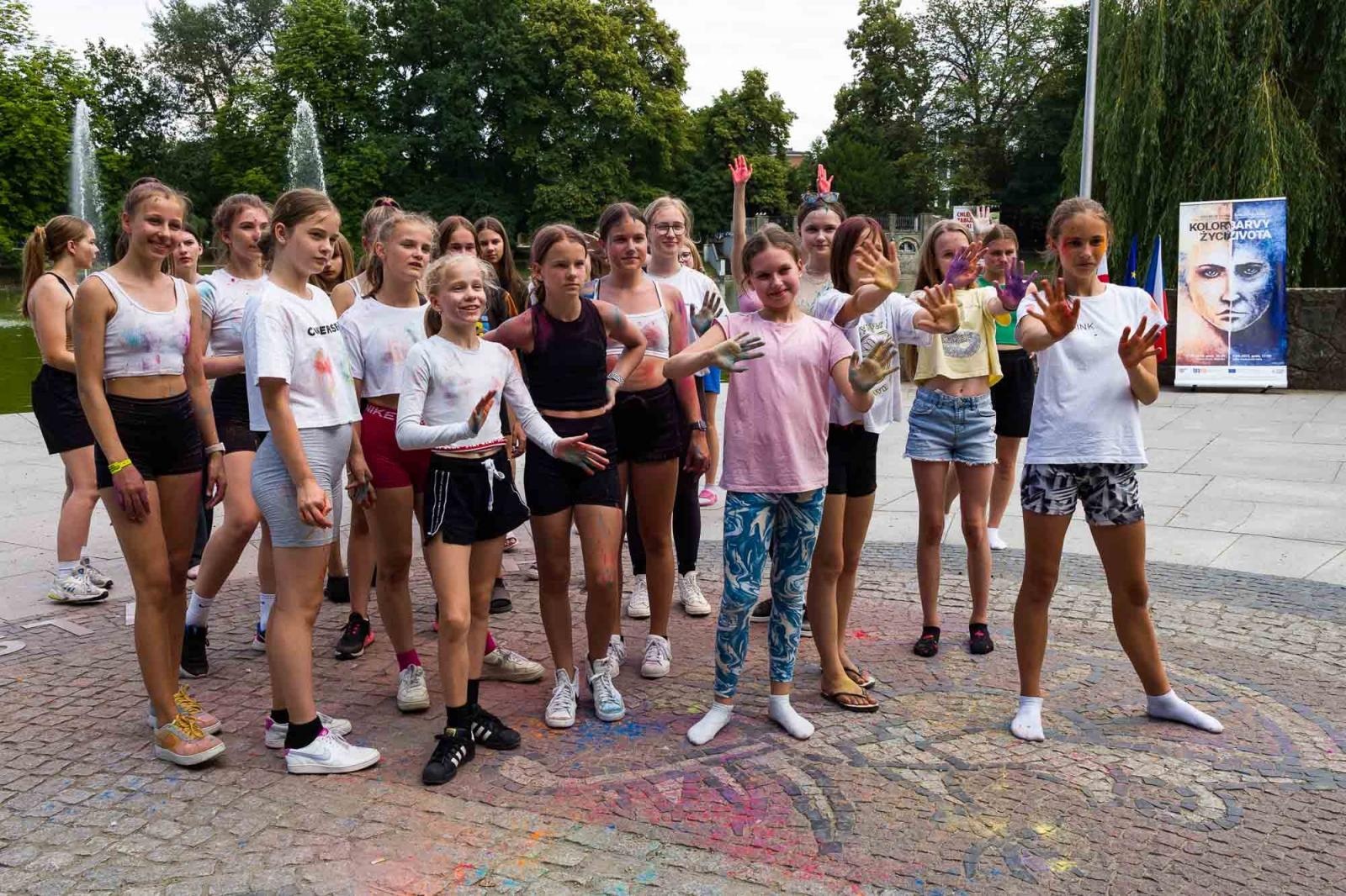 Zdjęcie w galerii na portalu naszraciborz.pl: Kolory życia. Dwudniowe polsko-czeskie warsztaty taneczne w RCK [FOTO] wiadomości z regionu