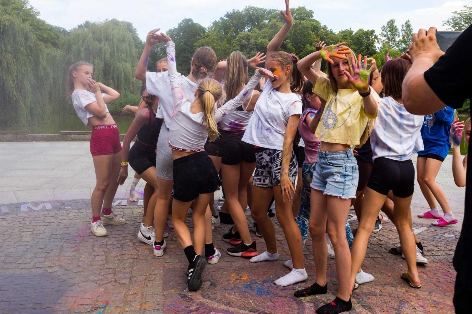 Zdjęcie w galerii na portalu naszraciborz.pl: Kolory życia. Dwudniowe polsko-czeskie warsztaty taneczne w RCK [FOTO] wiadomości z regionu