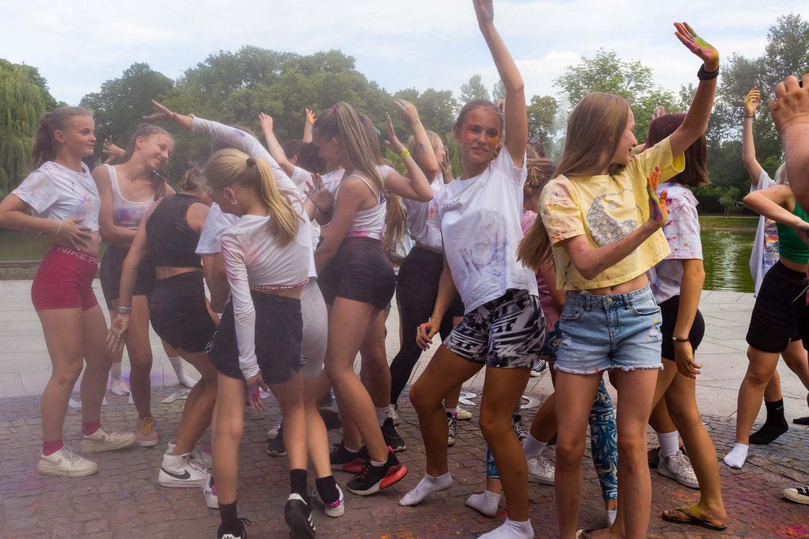 Zdjęcie w galerii na portalu naszraciborz.pl: Kolory życia. Dwudniowe polsko-czeskie warsztaty taneczne w RCK [FOTO] wiadomości z regionu