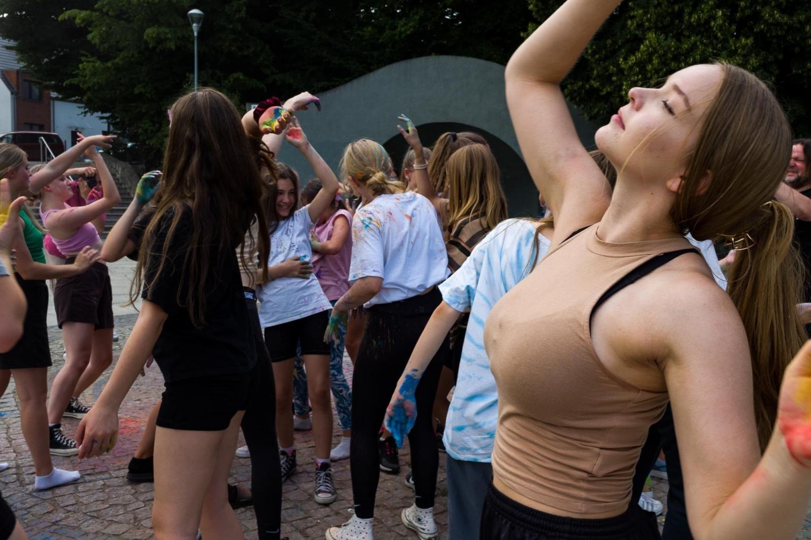 Zdjęcie w galerii na portalu naszraciborz.pl: Kolory życia. Dwudniowe polsko-czeskie warsztaty taneczne w RCK [FOTO] wiadomości z regionu