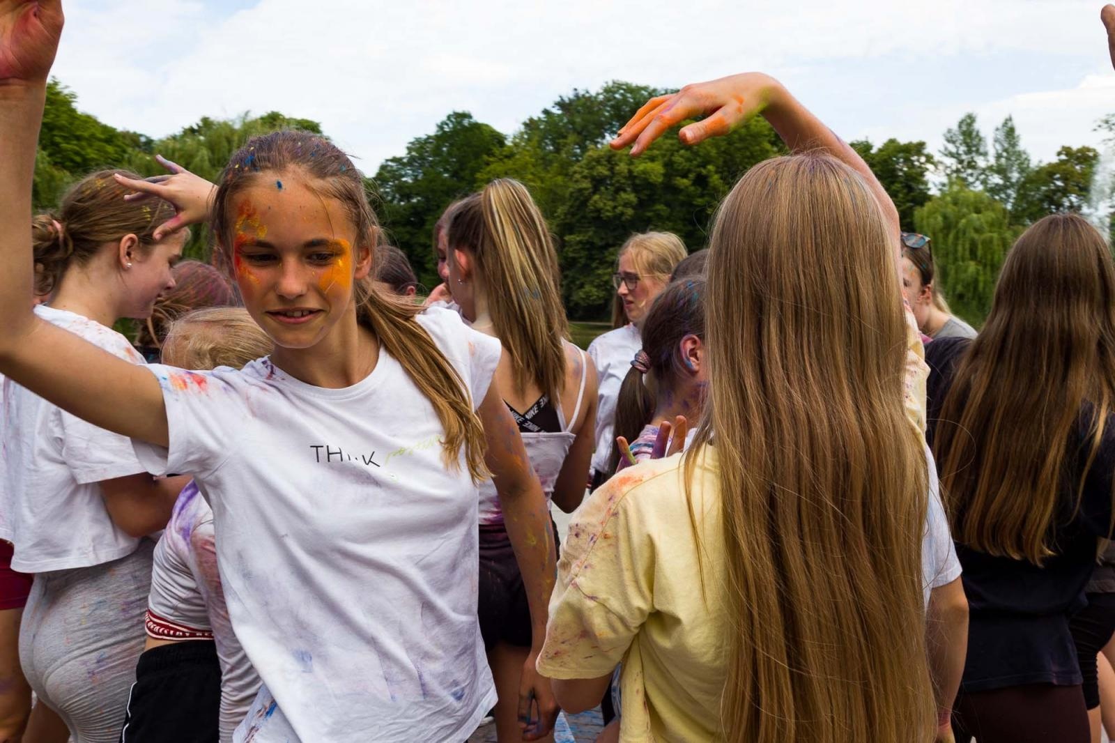 Zdjęcie w galerii na portalu naszraciborz.pl: Kolory życia. Dwudniowe polsko-czeskie warsztaty taneczne w RCK [FOTO] wiadomości z regionu