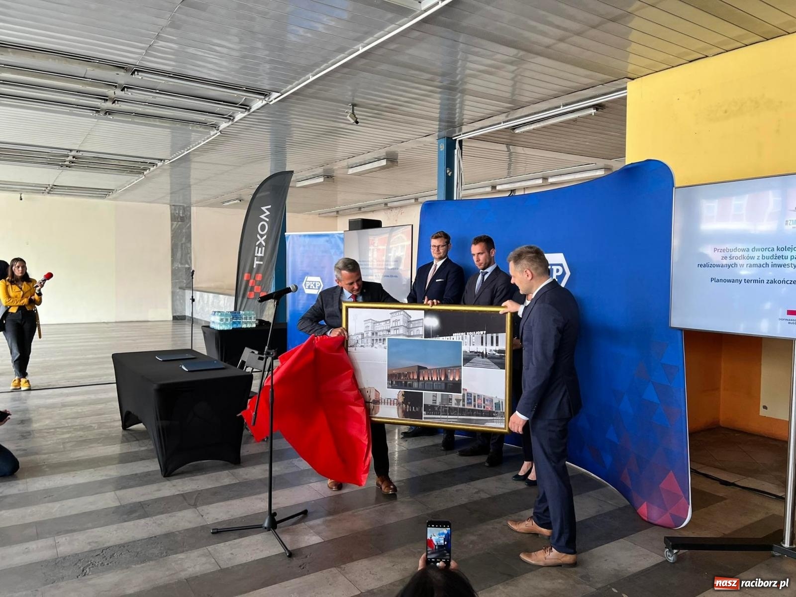 Zdjęcie w galerii na portalu naszraciborz.pl: Podpisano umowę na przebudowę dworca PKP w Raciborzu wiadomości z regionu