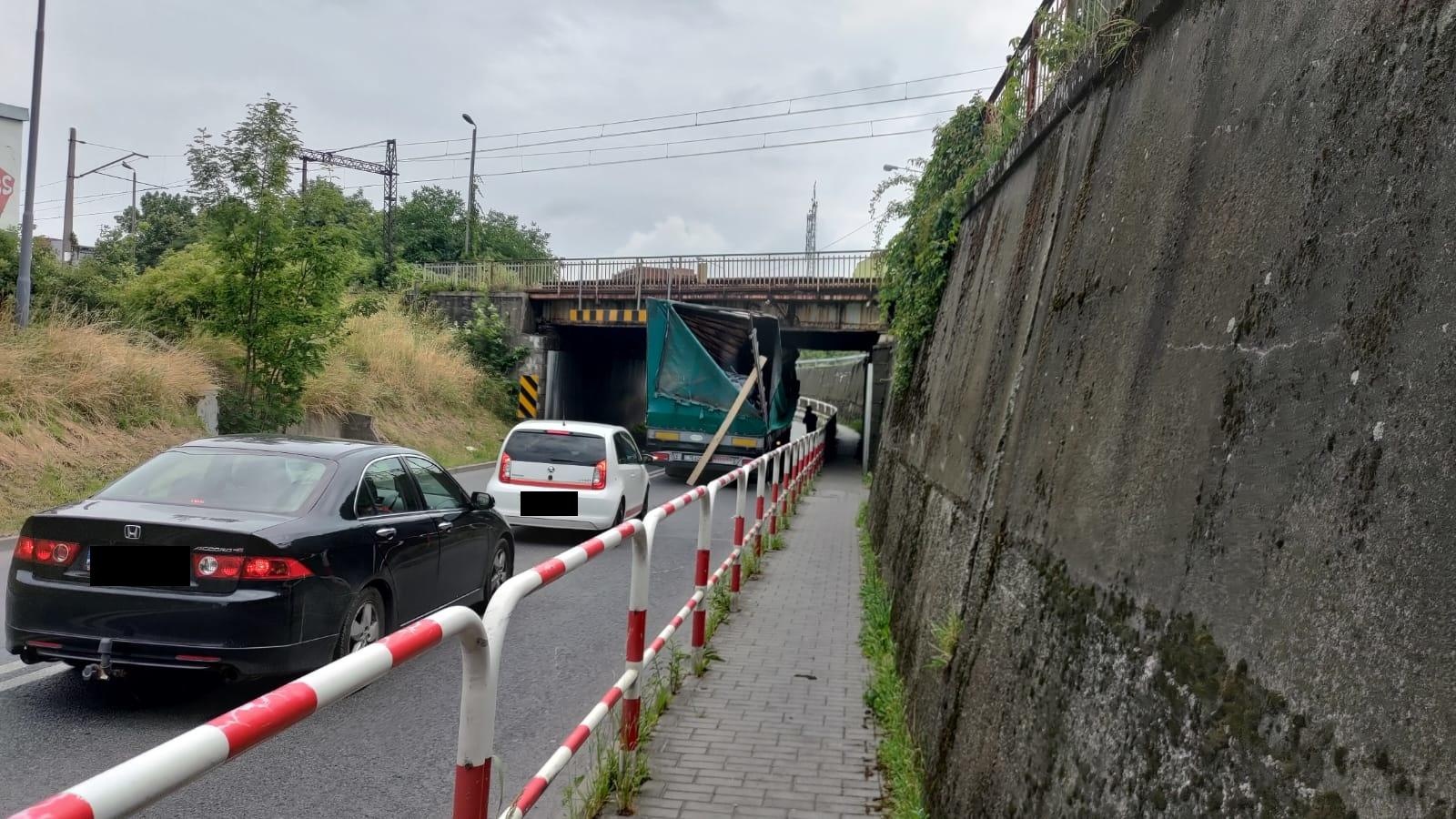 Zdjęcie w galerii na portalu naszraciborz.pl: Uwaga kierowcy! Wiadukt Bosacka-Rybnicka zablokowany wiadomości z regionu