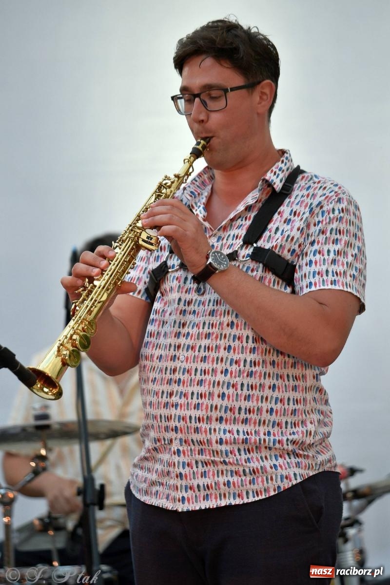 Zdjęcie w galerii na portalu naszraciborz.pl: Kubańskie rytmy rozgrzały raciborskie bulwary [FOTO i WIDEO] wiadomości z regionu