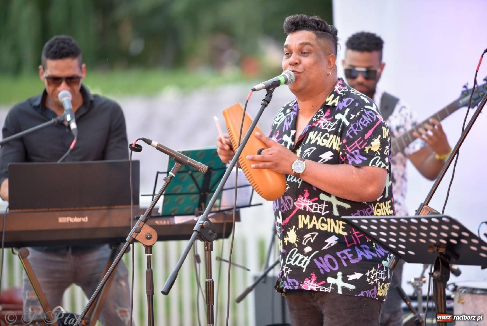 Zdjęcie w galerii na portalu naszraciborz.pl: Kubańskie rytmy rozgrzały raciborskie bulwary [FOTO i WIDEO] wiadomości z regionu