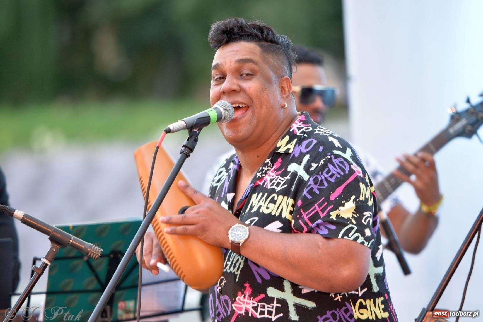 Zdjęcie w galerii na portalu naszraciborz.pl: Kubańskie rytmy rozgrzały raciborskie bulwary [FOTO i WIDEO] wiadomości z regionu