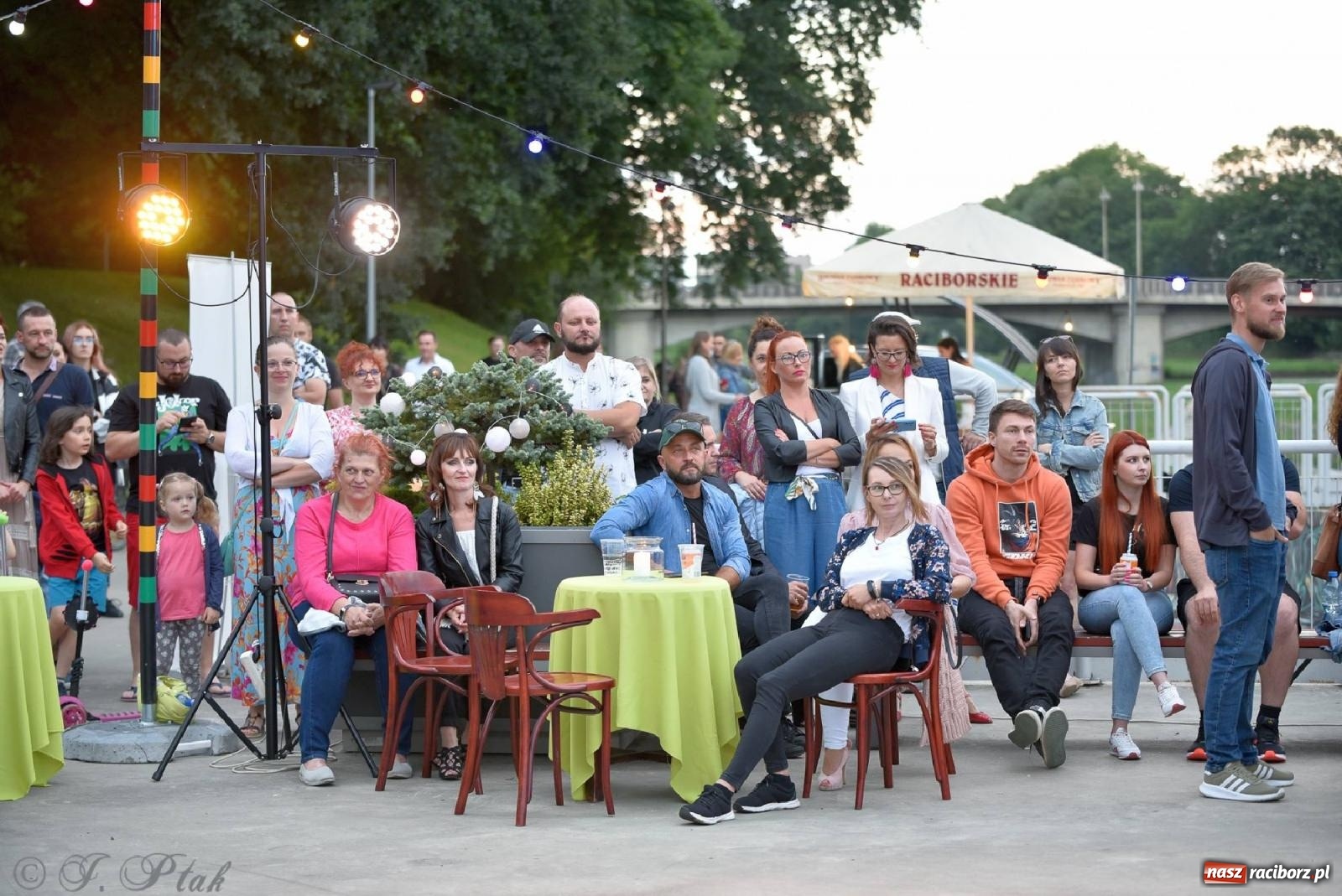 Zdjęcie w galerii na portalu naszraciborz.pl: Kubańskie rytmy rozgrzały raciborskie bulwary [FOTO i WIDEO] wiadomości z regionu