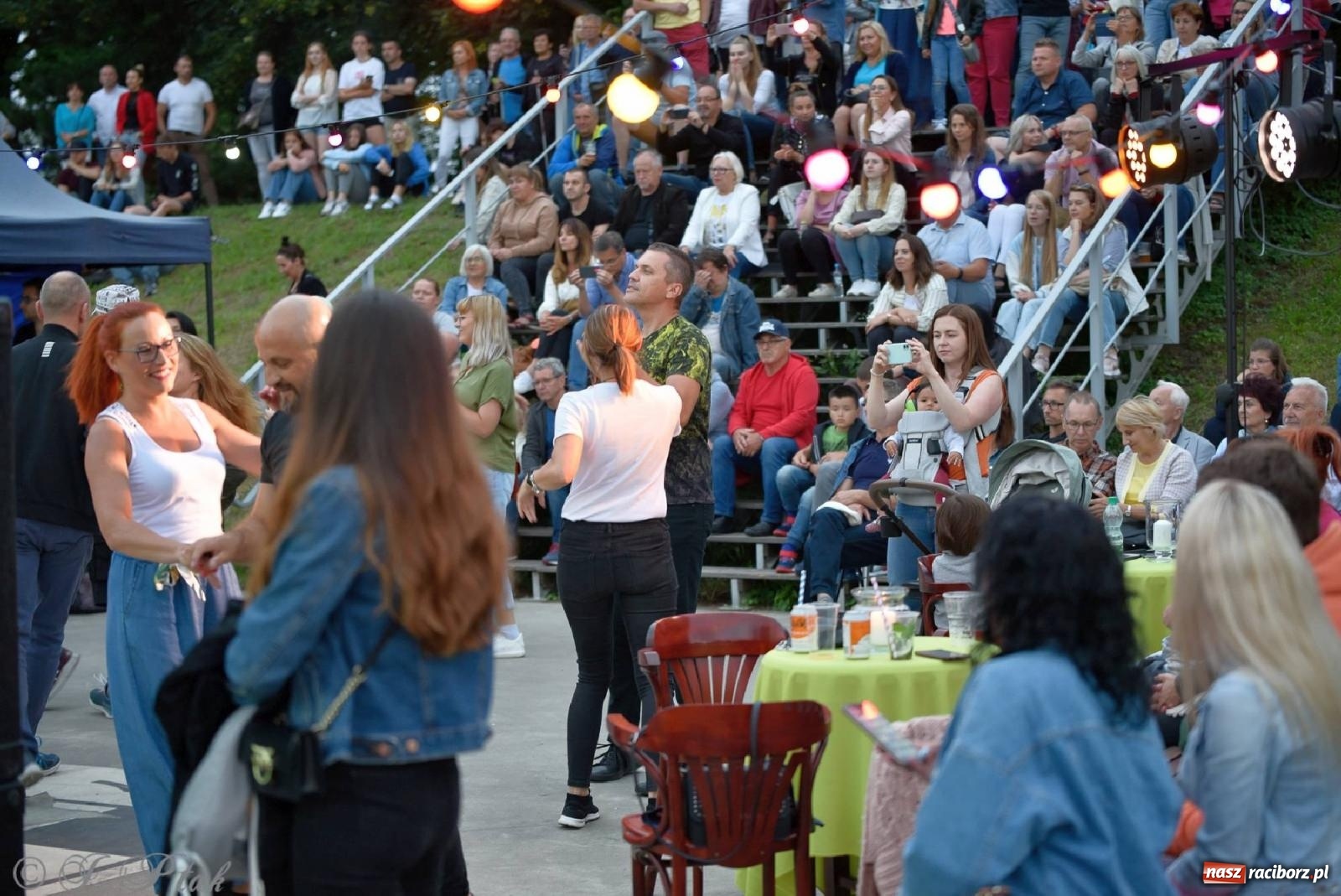Zdjęcie w galerii na portalu naszraciborz.pl: Kubańskie rytmy rozgrzały raciborskie bulwary [FOTO i WIDEO] wiadomości z regionu