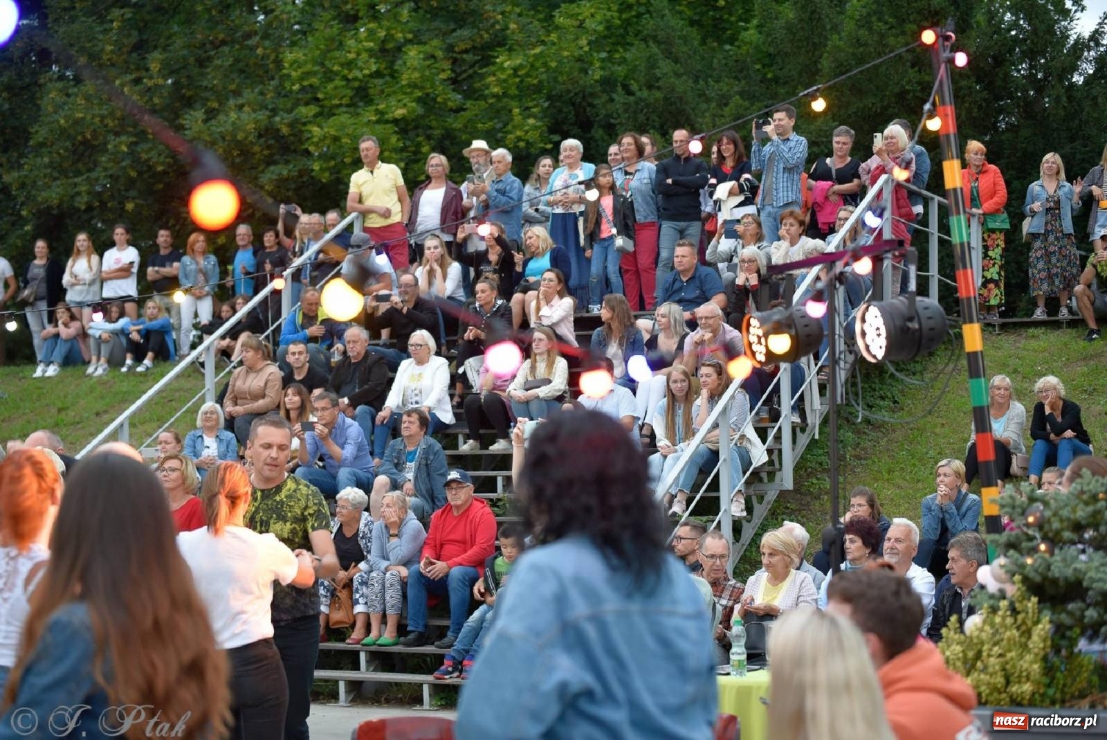 Zdjęcie w galerii na portalu naszraciborz.pl: Kubańskie rytmy rozgrzały raciborskie bulwary [FOTO i WIDEO] wiadomości z regionu