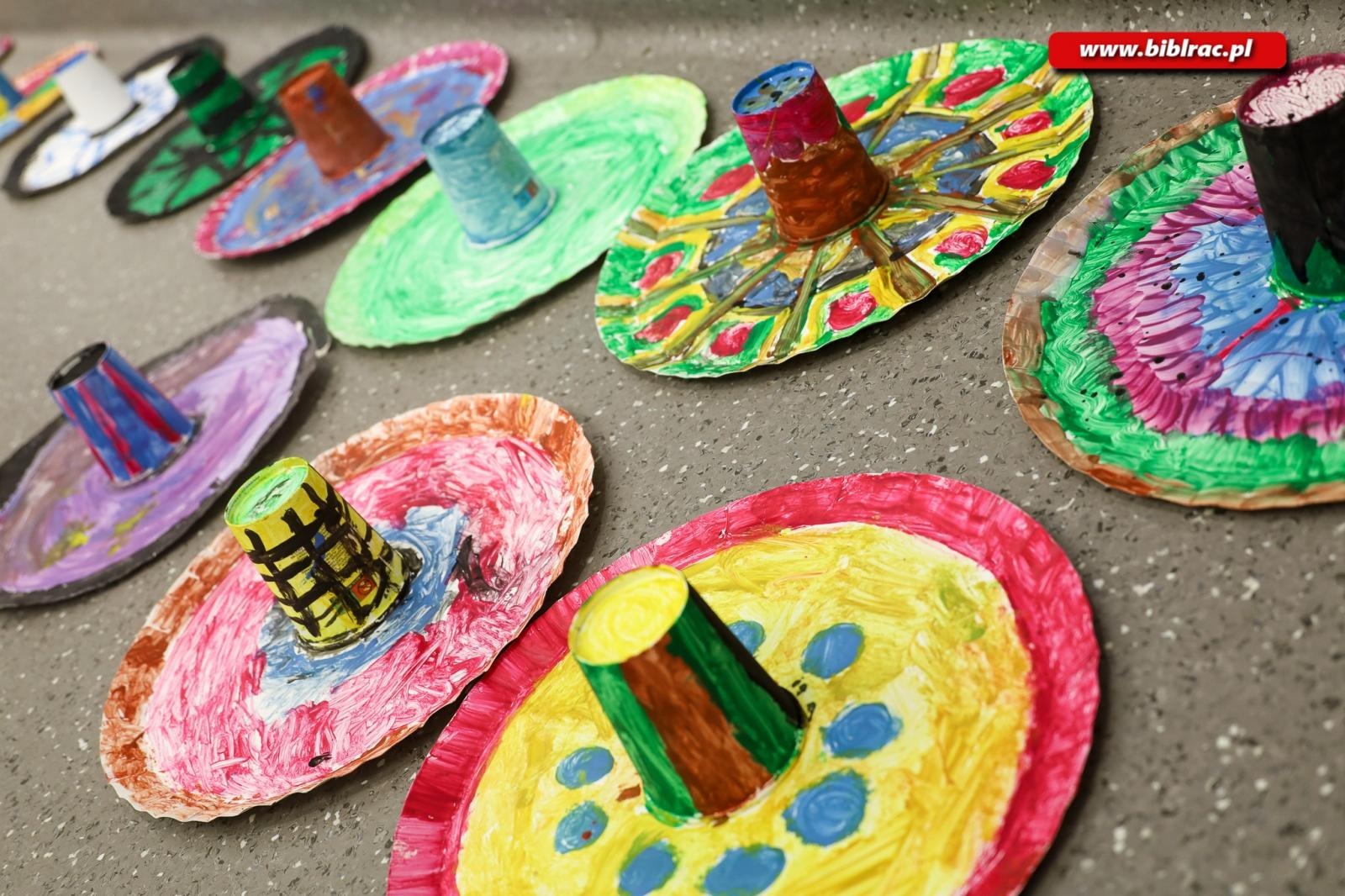 Zdjęcie w galerii na portalu naszraciborz.pl: Z Krecikiem i Aztekami podczas 2 tygodnia Baśniowego Lata z Biblioteką wiadomości z regionu