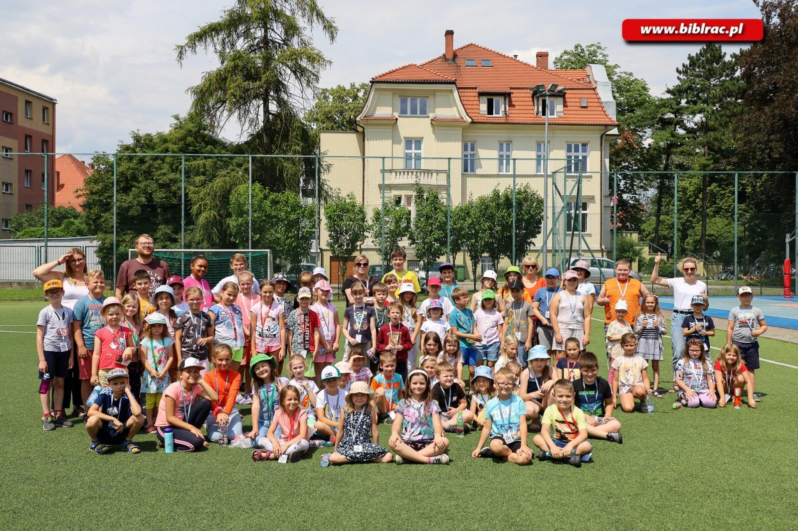 Zdjęcie w galerii na portalu naszraciborz.pl: Z Krecikiem i Aztekami podczas 2 tygodnia Baśniowego Lata z Biblioteką wiadomości z regionu