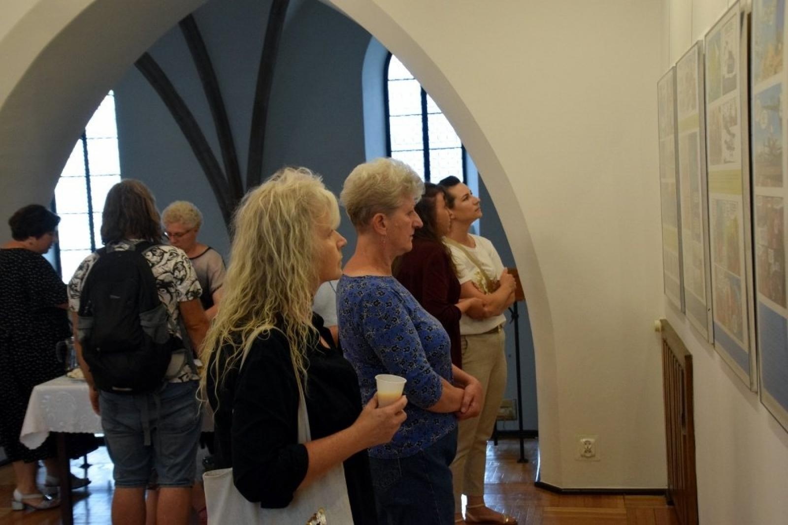 Zdjęcie w galerii na portalu naszraciborz.pl: Komiksowe podróże małe i duże w Muzeum wiadomości z regionu