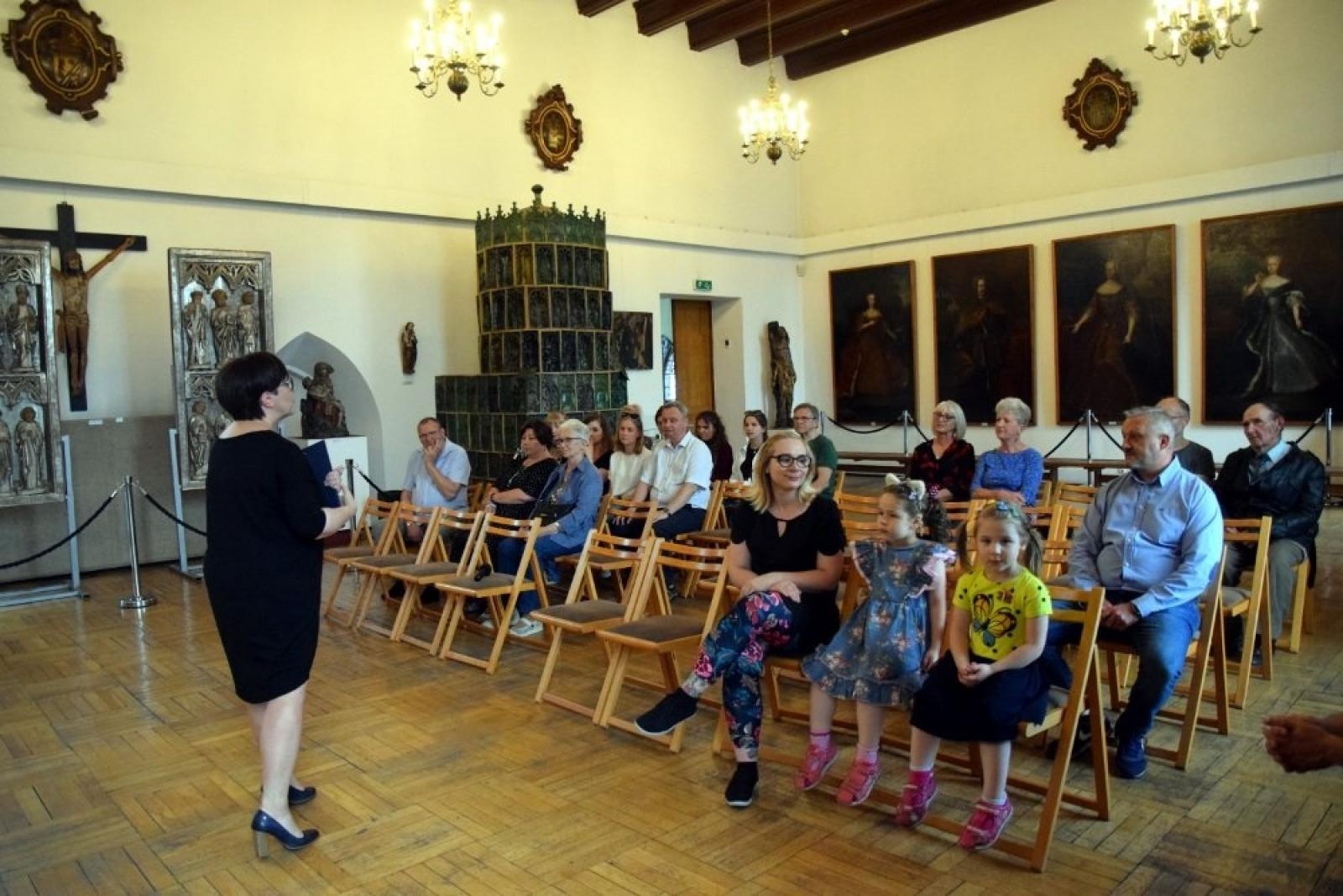 Zdjęcie w galerii na portalu naszraciborz.pl: Komiksowe podróże małe i duże w Muzeum wiadomości z regionu