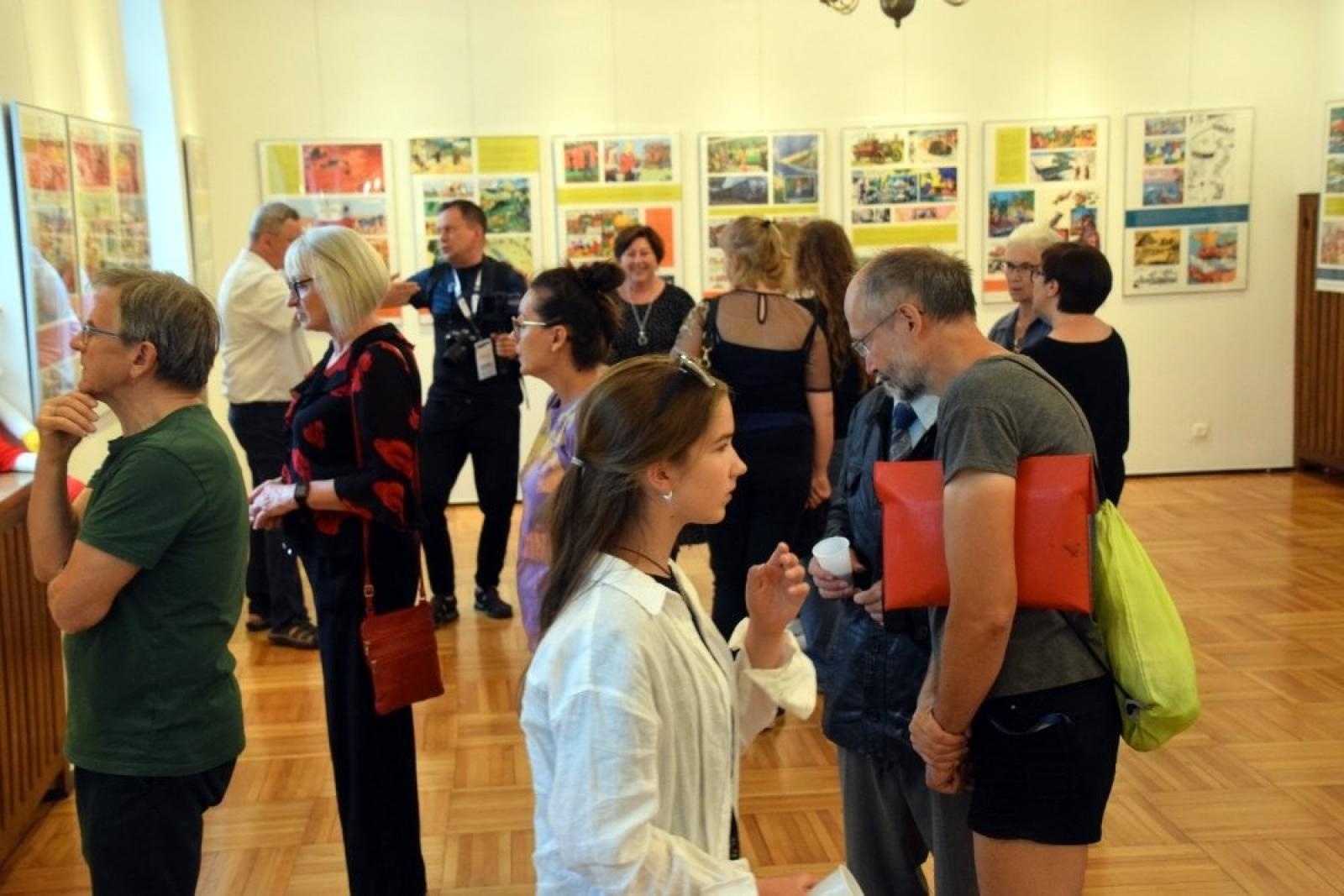 Zdjęcie w galerii na portalu naszraciborz.pl: Komiksowe podróże małe i duże w Muzeum wiadomości z regionu