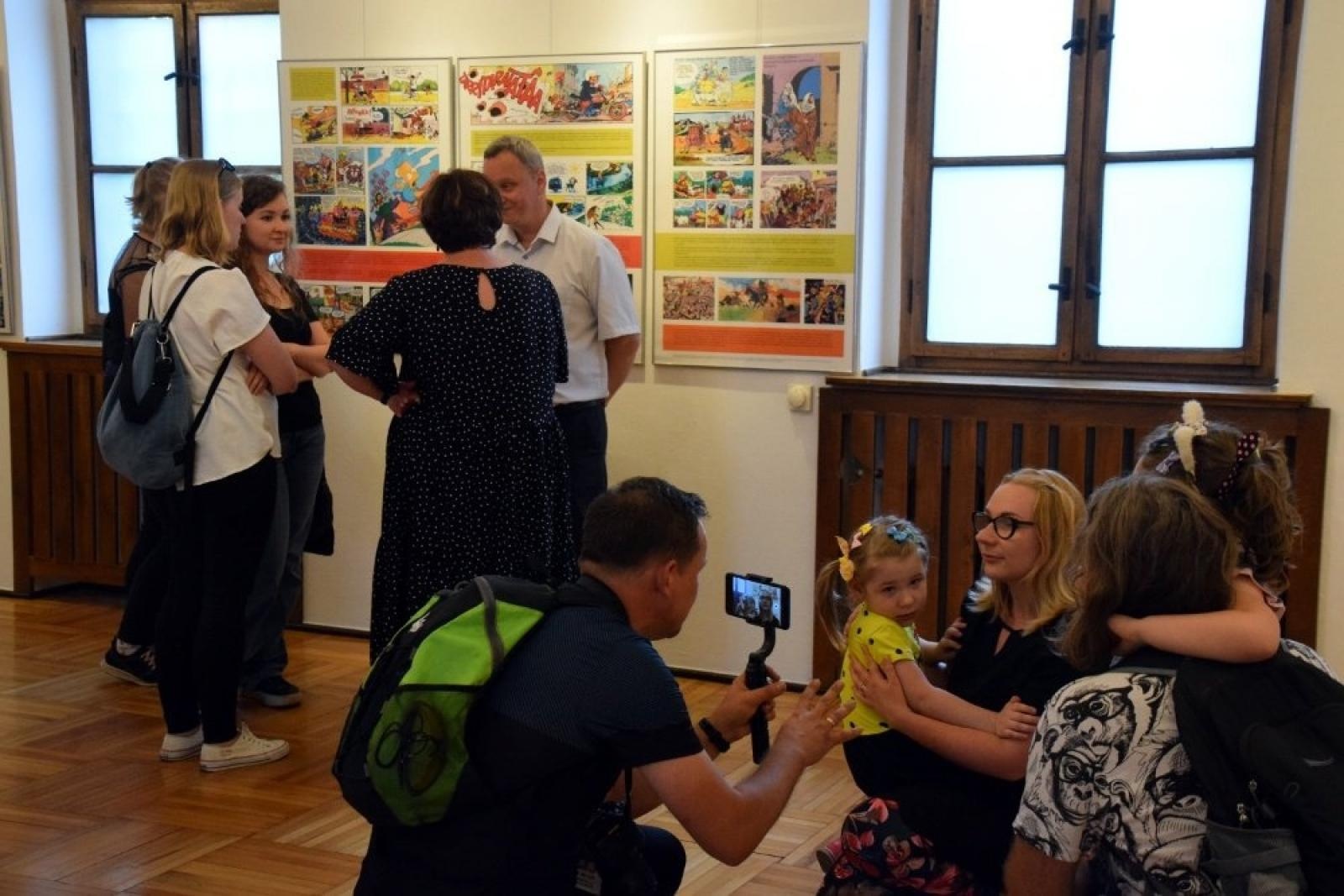 Zdjęcie w galerii na portalu naszraciborz.pl: Komiksowe podróże małe i duże w Muzeum wiadomości z regionu