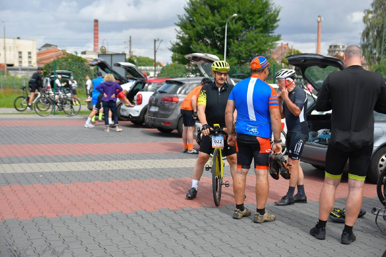 Zdjęcie w galerii na portalu naszraciborz.pl: Rajdy dla frajdy zawitały do Raciborza [FOTO i WIDEO] wiadomości z regionu