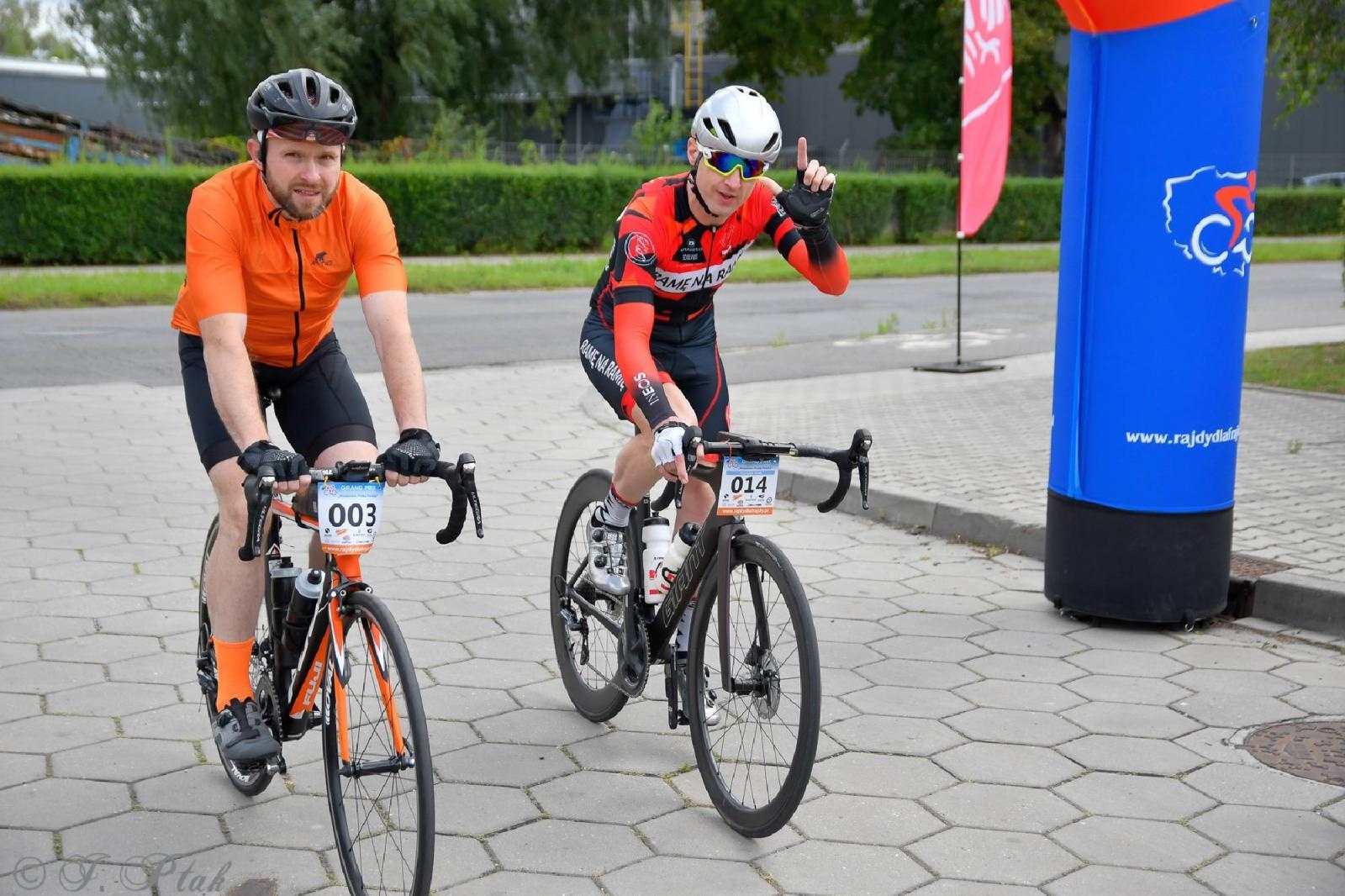 Zdjęcie w galerii na portalu naszraciborz.pl: Rajdy dla frajdy zawitały do Raciborza [FOTO i WIDEO] wiadomości z regionu