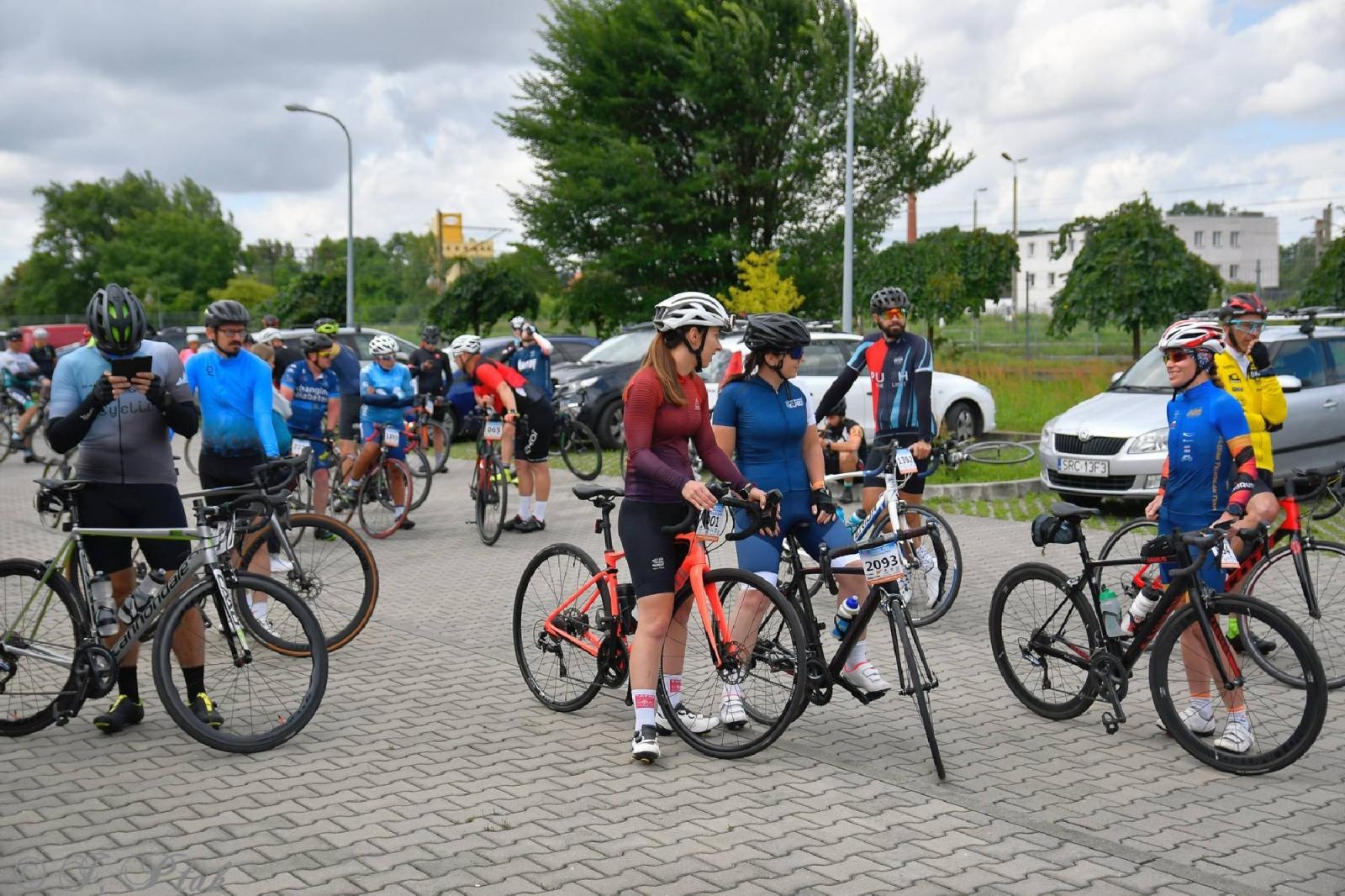 Zdjęcie w galerii na portalu naszraciborz.pl: Rajdy dla frajdy zawitały do Raciborza [FOTO i WIDEO] wiadomości z regionu