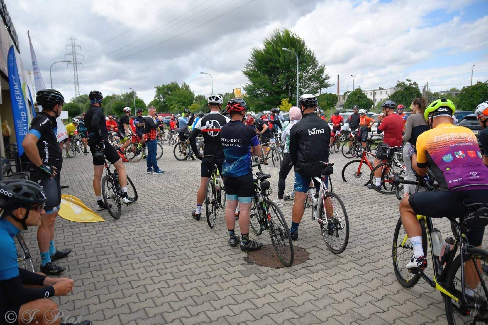 Zdjęcie w galerii na portalu naszraciborz.pl: Rajdy dla frajdy zawitały do Raciborza [FOTO i WIDEO] wiadomości z regionu
