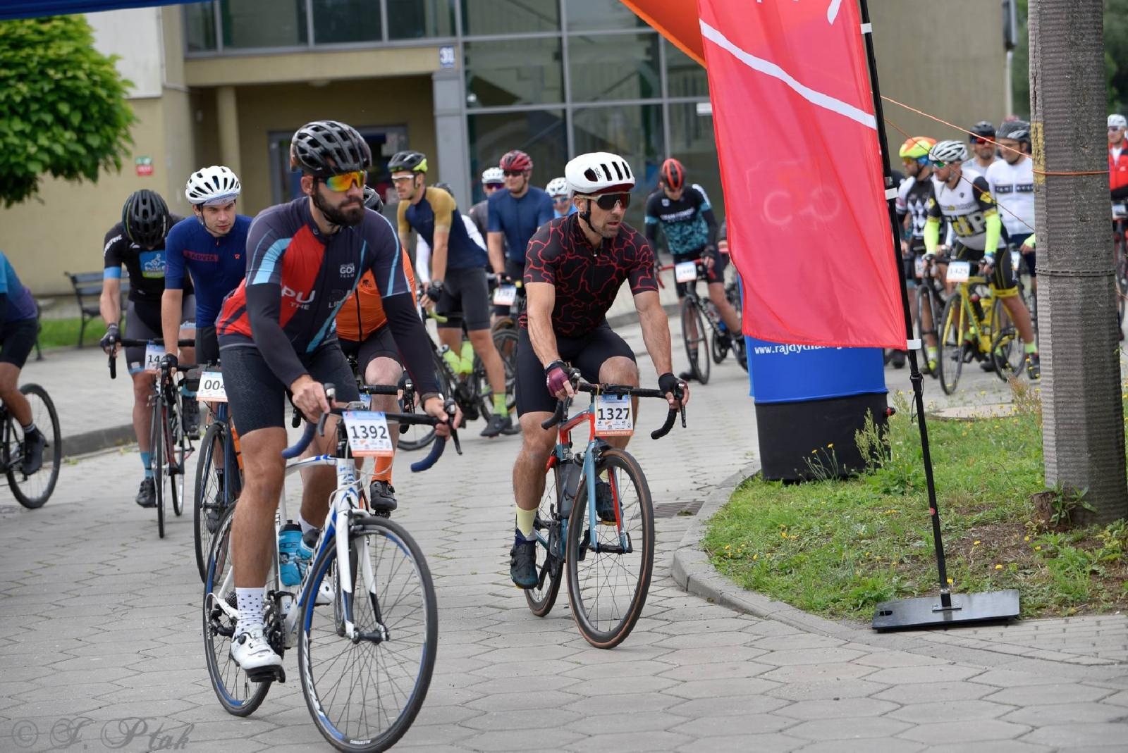 Zdjęcie w galerii na portalu naszraciborz.pl: Rajdy dla frajdy zawitały do Raciborza [FOTO i WIDEO] wiadomości z regionu