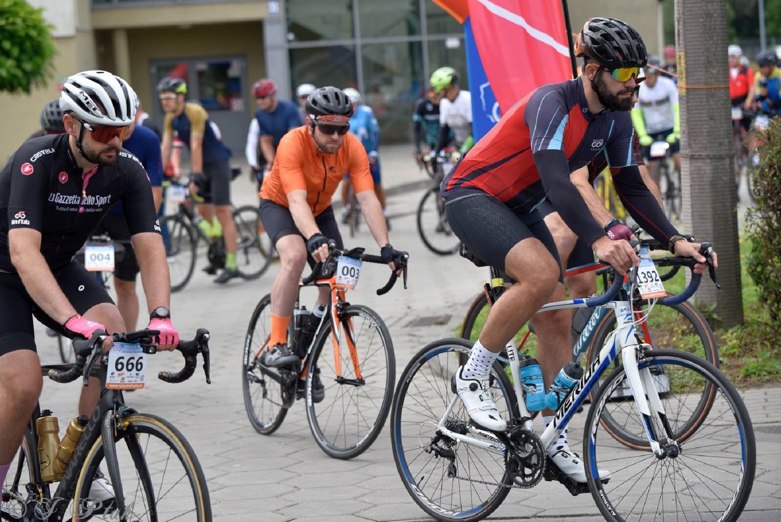 Zdjęcie w galerii na portalu naszraciborz.pl: Rajdy dla frajdy zawitały do Raciborza [FOTO i WIDEO] wiadomości z regionu