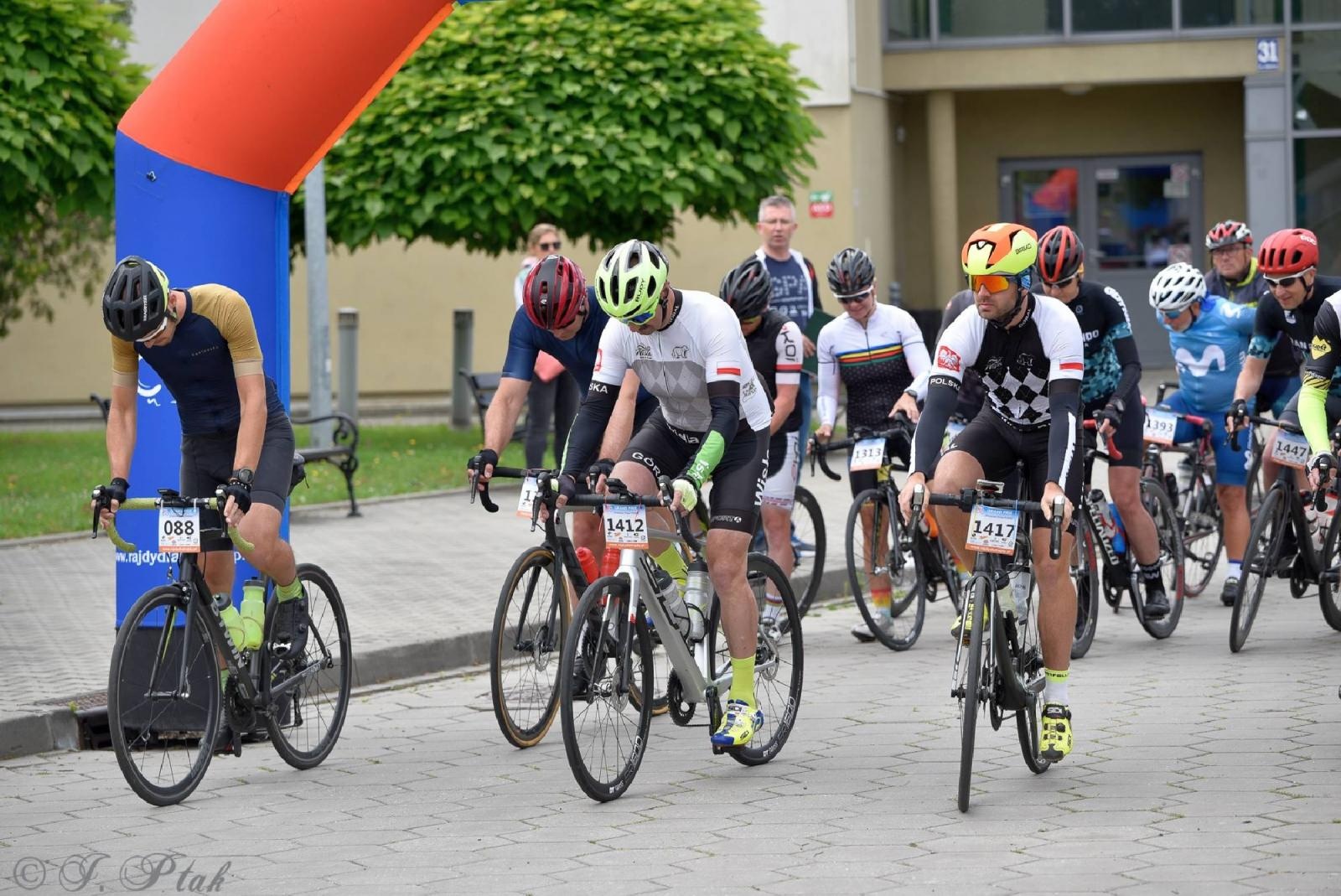 Zdjęcie w galerii na portalu naszraciborz.pl: Rajdy dla frajdy zawitały do Raciborza [FOTO i WIDEO] wiadomości z regionu