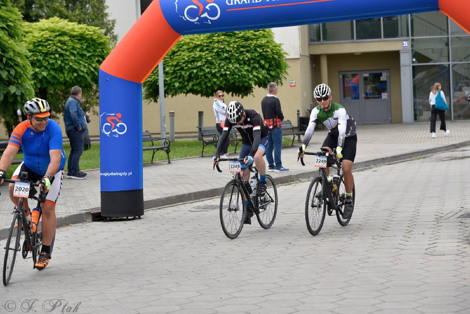 Zdjęcie w galerii na portalu naszraciborz.pl: Rajdy dla frajdy zawitały do Raciborza [FOTO i WIDEO] wiadomości z regionu
