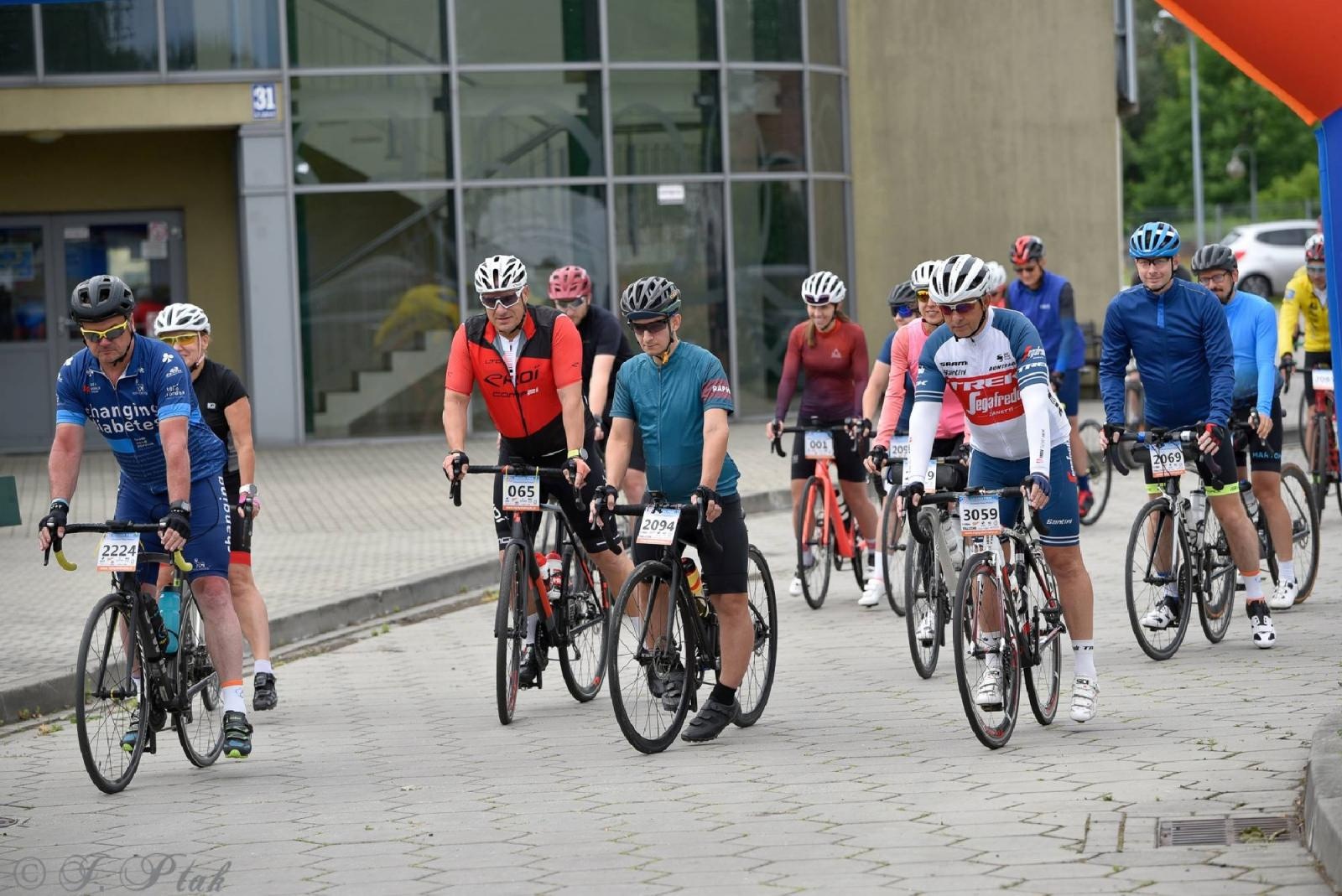 Zdjęcie w galerii na portalu naszraciborz.pl: Rajdy dla frajdy zawitały do Raciborza [FOTO i WIDEO] wiadomości z regionu